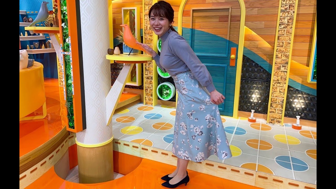 皆川玲奈アナの画像集３００枚【１０分】