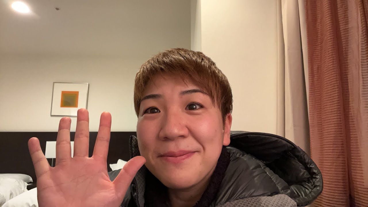夜の徳島駅周辺をお散歩生配信！ホテルからスタートです☺️