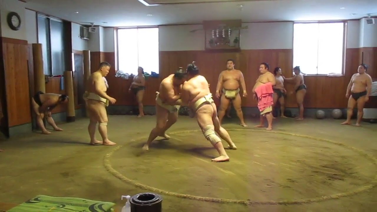 相撲部屋　朝稽古　その④