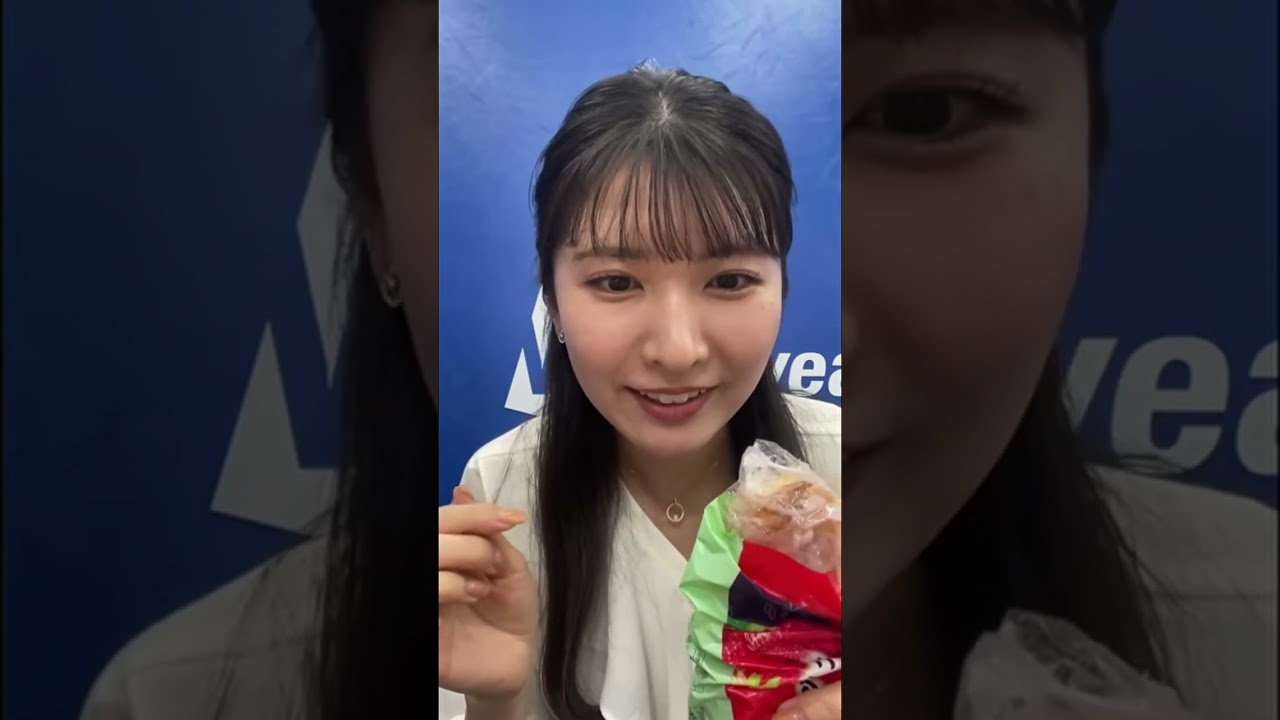 [駒木結衣]指をペロペロなめるおゆい　#Shorts