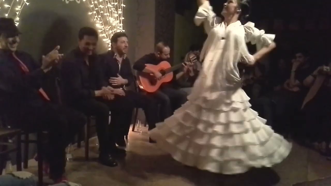 Bailaora con grupo flamenco!