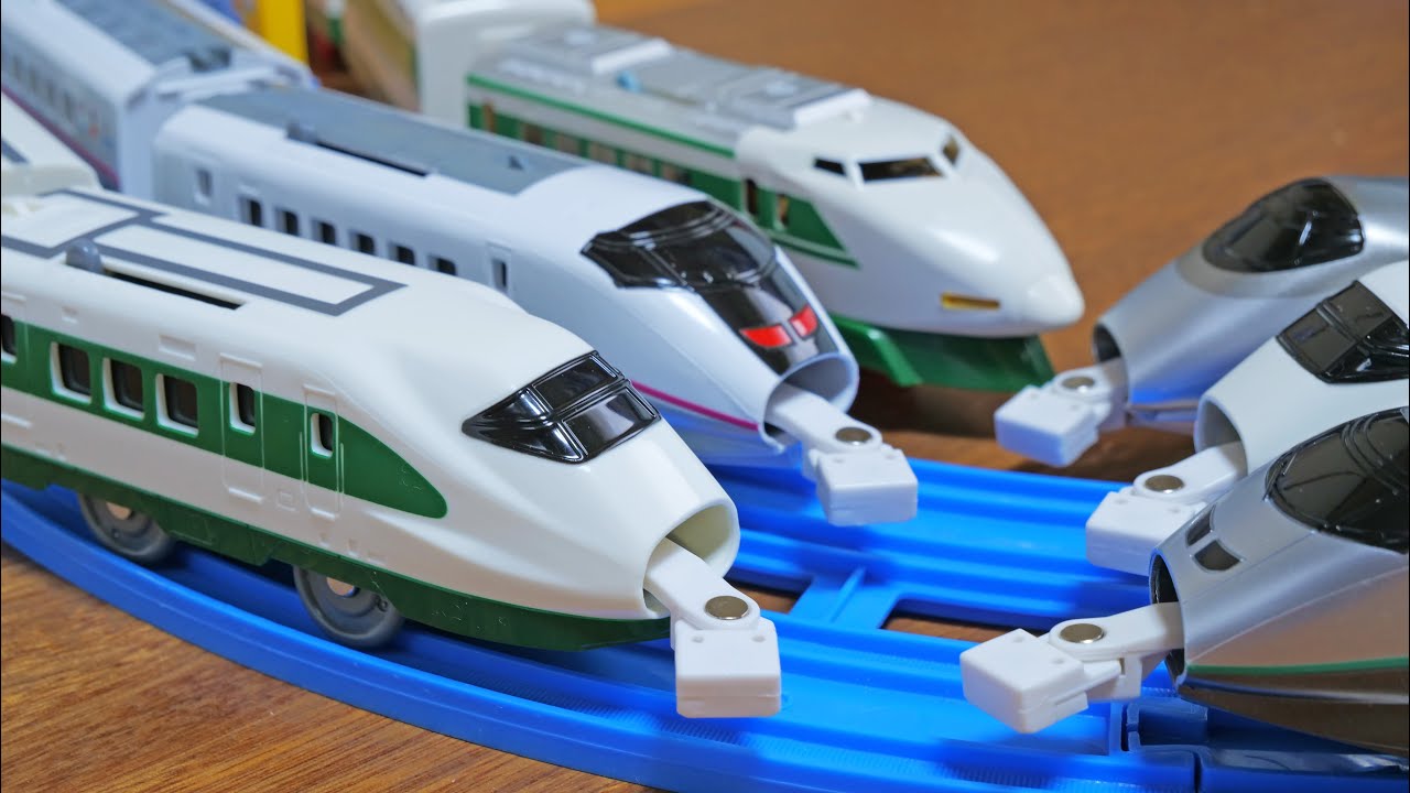 プラレール　200系カラー新幹線（E2系）&E3系新幹線こまちダブルセット　200系カラーのE2系と400系新幹線つばさ　E3系新幹線つばさと連結走行‼　200系新幹線とも比べてみました