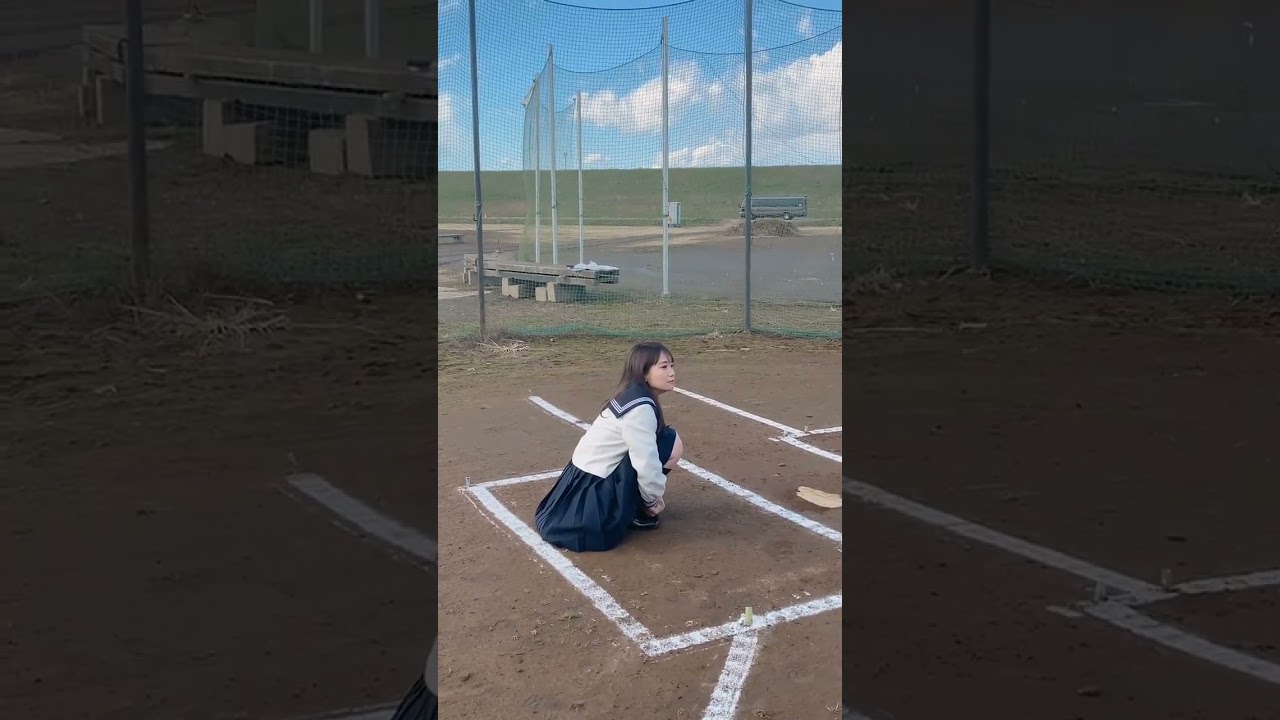 制服のマネキンモチーフページが大人気です 乃木坂46 秋元真夏