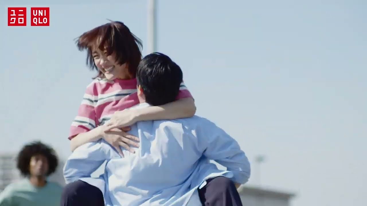 綾瀬はるか、内田篤人出演／ユニクロ新CM「2023感動パンツ LifeとWear／会議の途中で」篇 メイキング