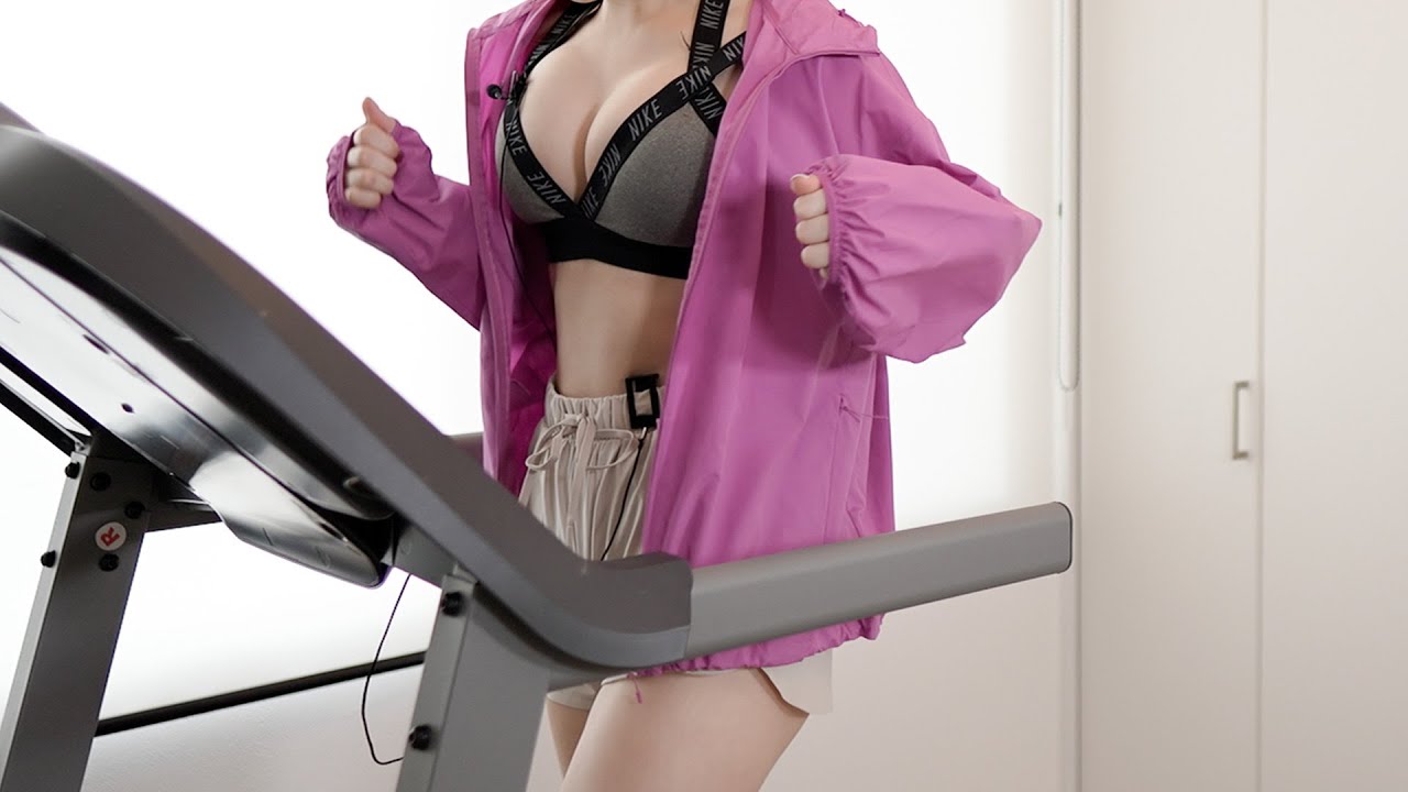 予想以上に、おっぱいを揺らしてしまうアナウンサー【放送事故】