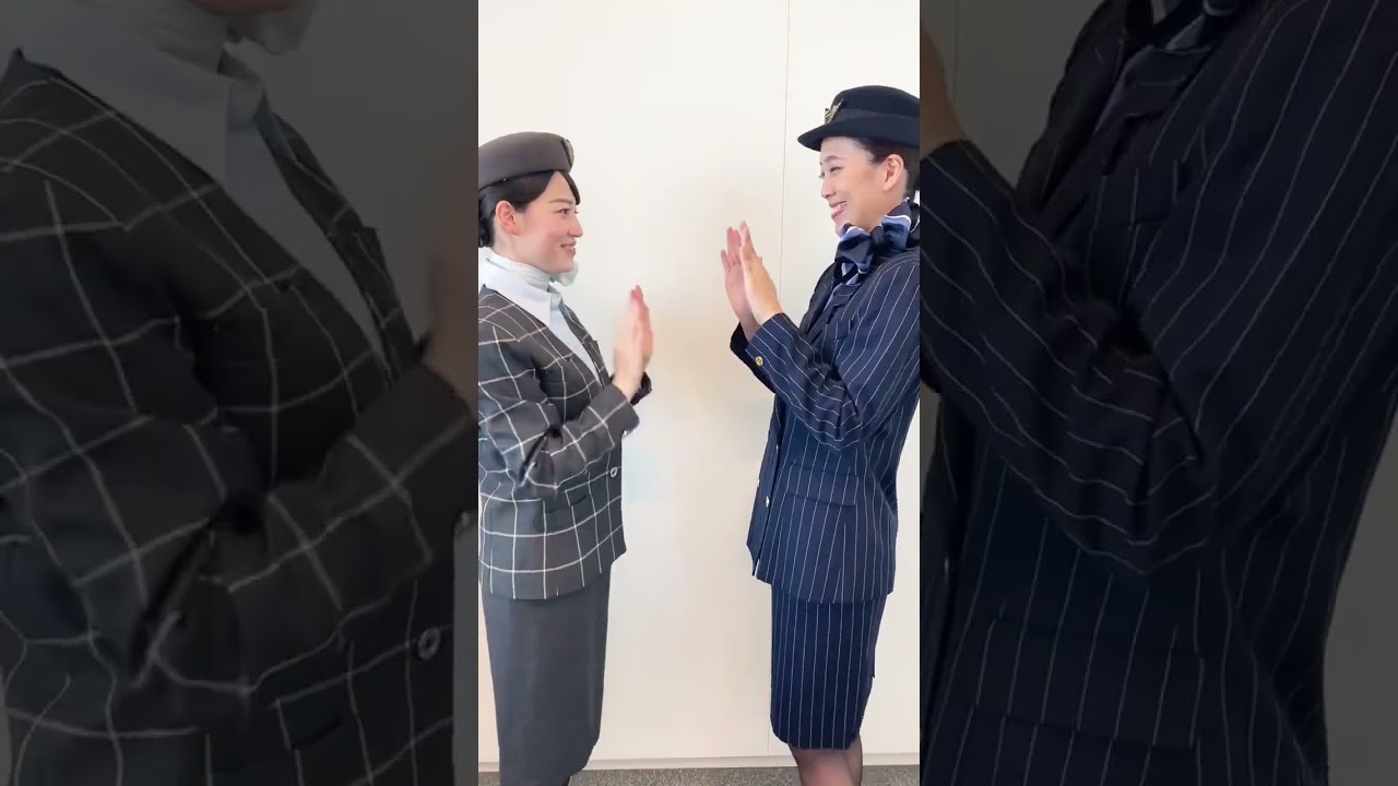 ANAの可愛いCAさんの制服コスどれが好み？