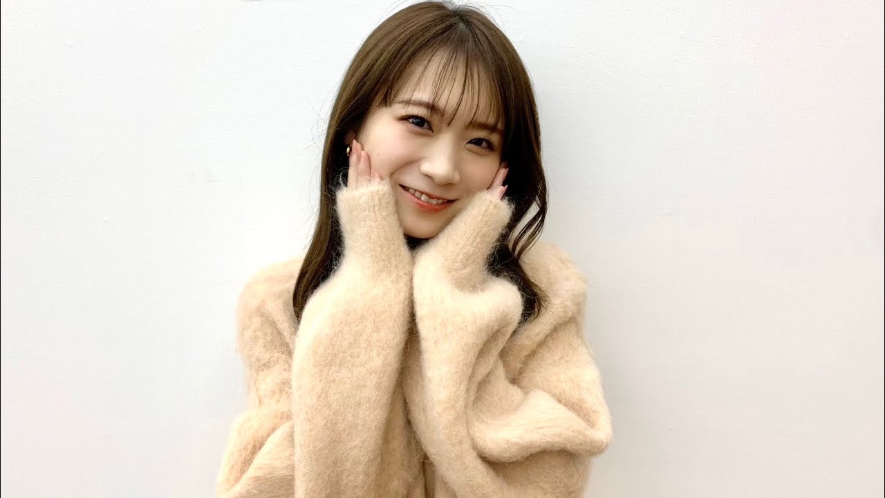 秋元真夏卒業記念写真集発売SHOWROOM…2023/01/10