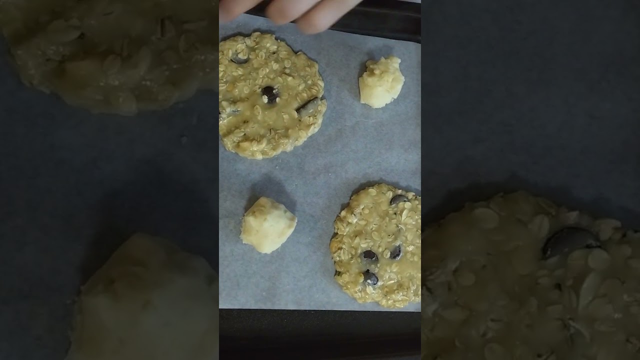 でっかい！アメリカンなざくざくクッキー：オートミールチョコチャンククッキー＆スニッカードュードュルを米粉で手作り！