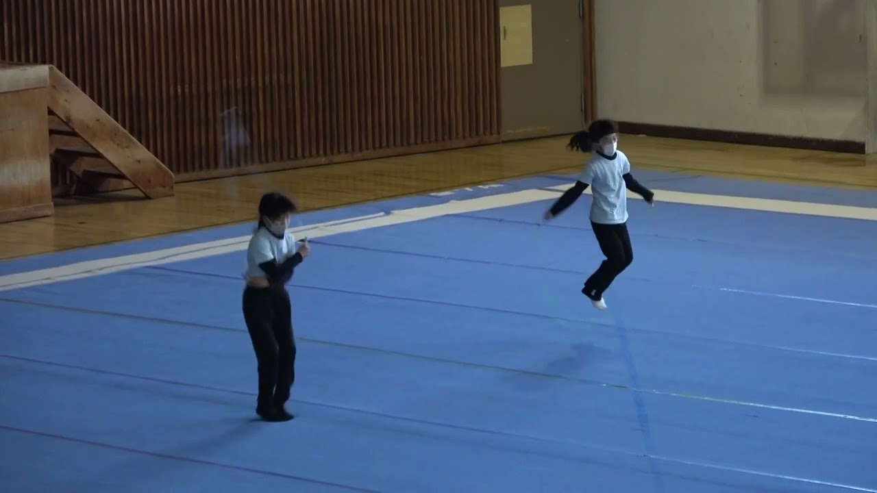 なわとび競争2年生