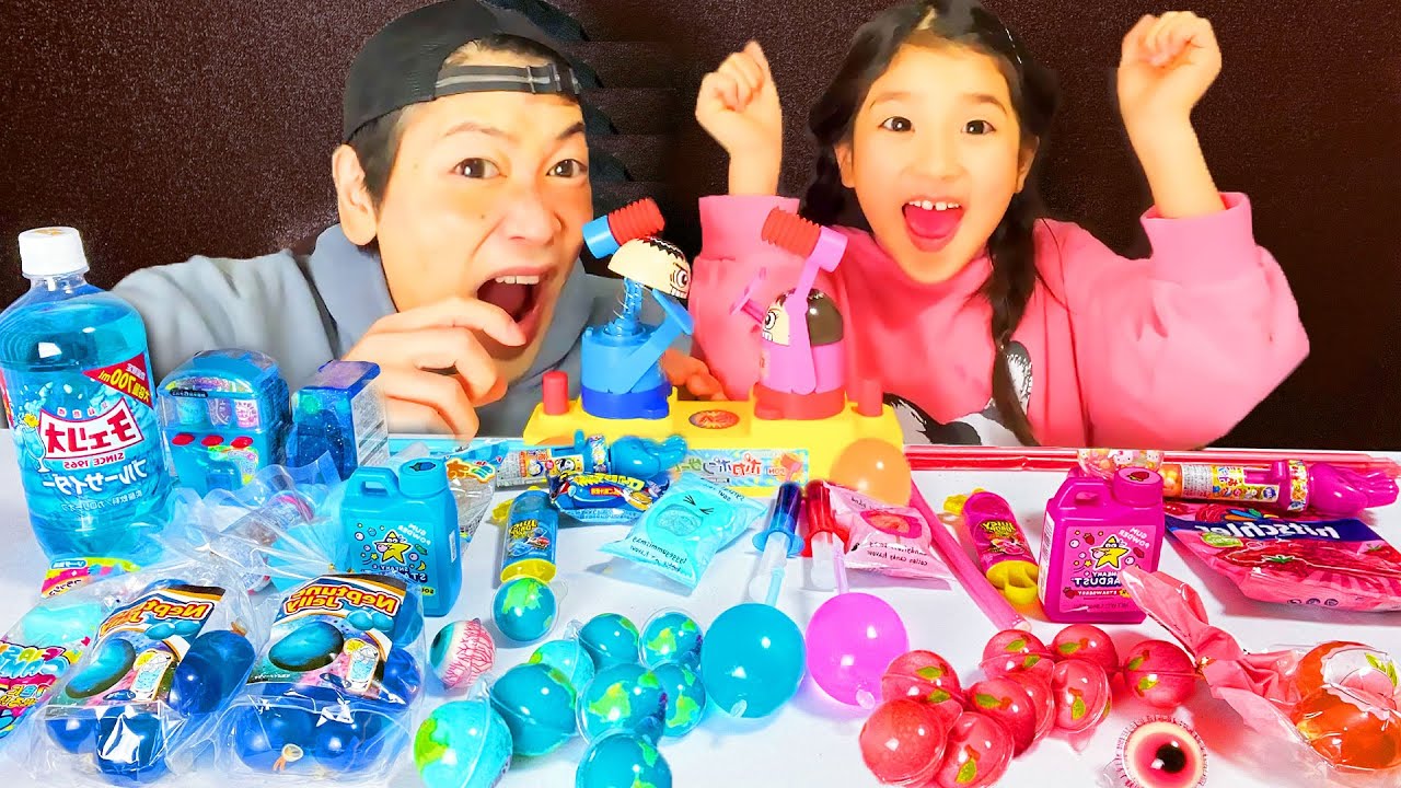 Mukbang Pink Food VS Blue Food CHALLENGE.