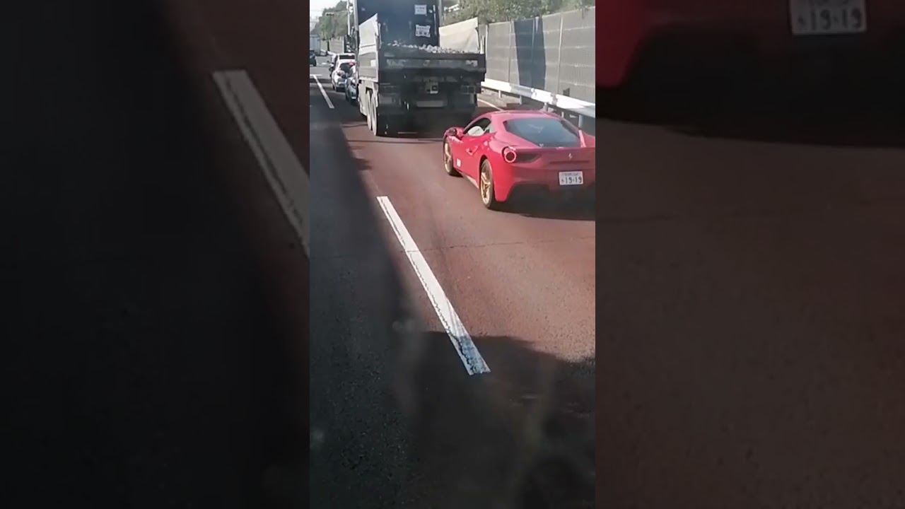 【過激すぎる罰ゲーム】マイクロビキニでフェラーリを運転する永島優美…