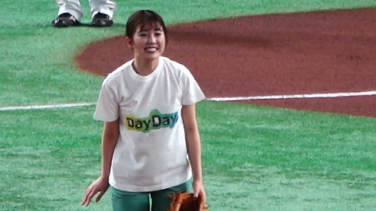 黒田みゆ 日本テレビ アナウンサー《  始球式 》読売ジャイアンツ 1 - 4 阪神タイガース 2023年4月13日(木)