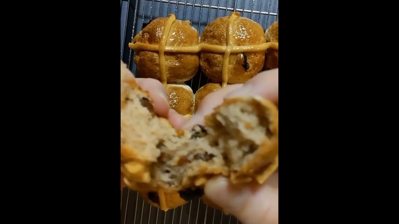 米粉でパン！イギリスのイースターパン〖ホットクロス〗
