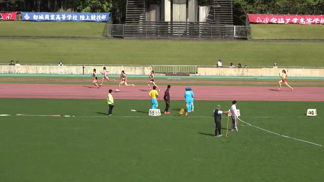 20230416154145宮崎県記録会一高中女4×100ｍＲ5組 宮崎北高A48"08：木原万里花(2)・神山 菜々(3)・久枝 里緒(2)・渡邉ひより(1)