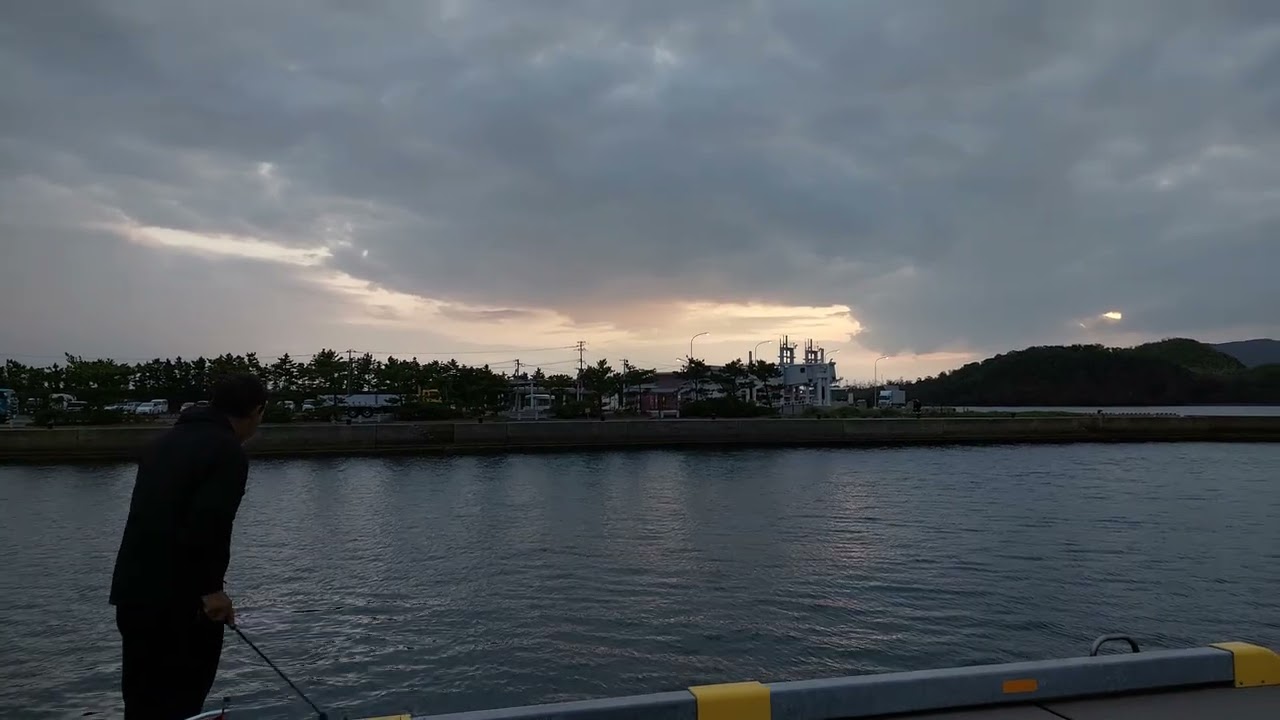 #小値賀  2023  05  26  朝  🌼  #5:34am  #福岡から釣りの方  #たぶん日の出