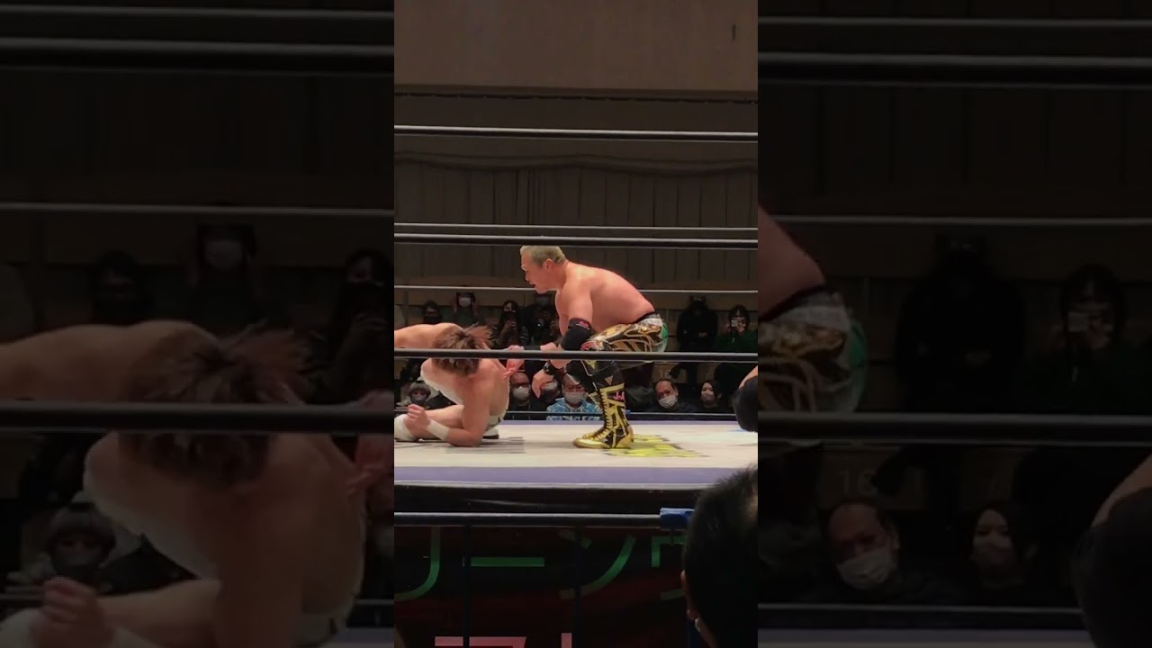 岡田佑介がエルボーで上野勇希を倒して鈴木鼓太郎がファンネルで追い討ちから変形卍で締め上げる。なぜか青木真也は上野を助けない DDT「Into The Fight 2023」 2023年2月26日