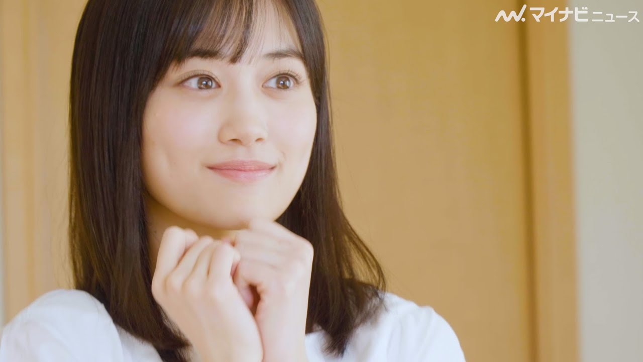 乃木坂46山下美月、振り向きざまに見せるふんわり笑顔がかわいい！細田佳央太の激しい応援を披露　チョコラBBスパークリング新CM＆メイキング映像公開
