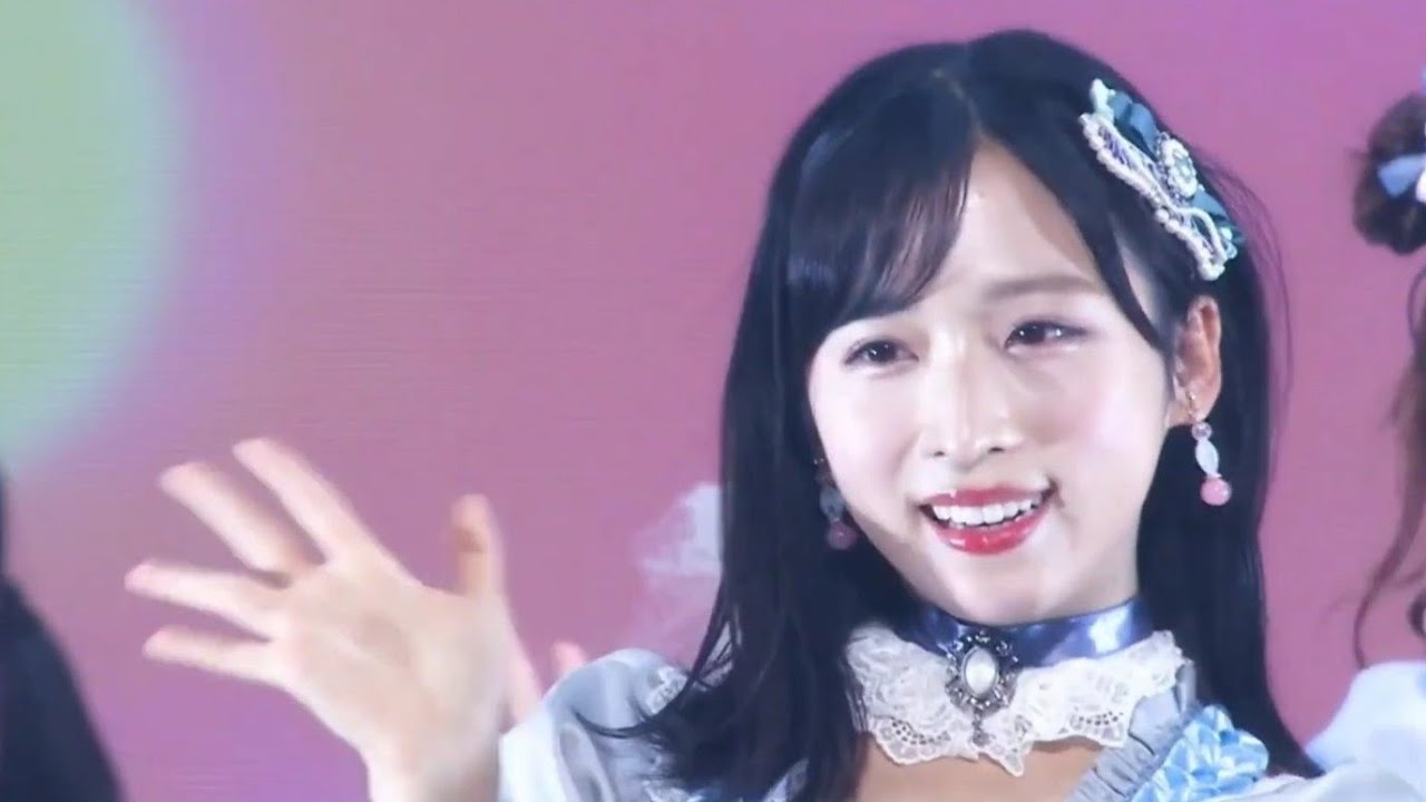 AKB48 - 呼び捨てファンタジー / Yobisute Fantasy (Oguri Yui and Kashiwagi Yuki Centers)