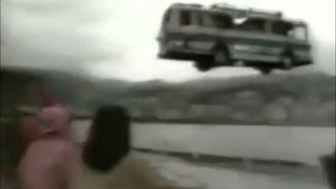 俺たちの明日  宮本浩次 俺たちに明日はない たけし ウルトラクイズ バス 諸行無常 お笑い昭和 hoist hilariousmovie splatterhorror gag