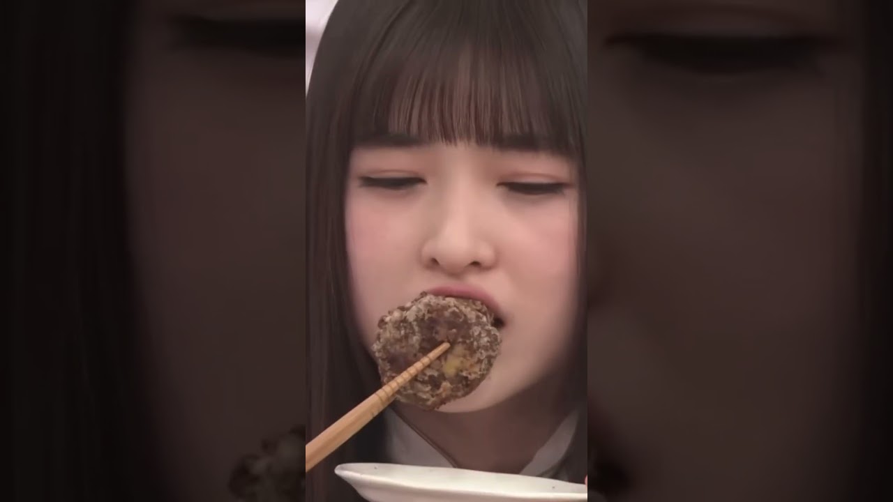 自分の料理に苦しむあーや #乃木坂46 #小川彩