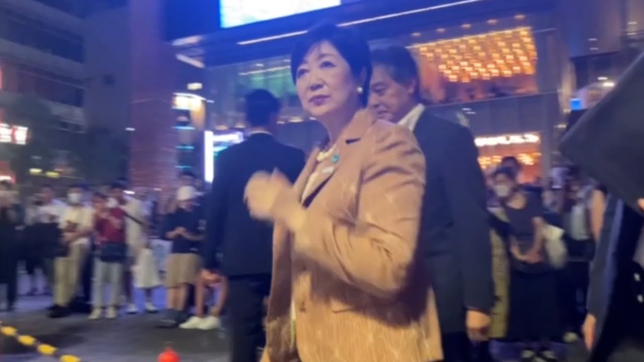 「安心して相談できる場を」　小池知事「トー横」視察　東京・新宿