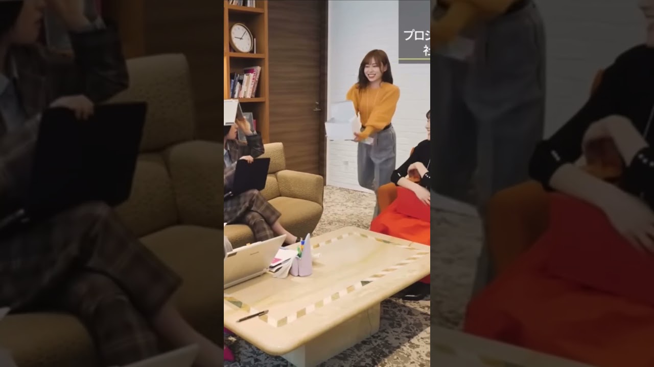 【オニフェッショナル】差し入れを振る舞うさゆりん #anime #ラブライブ #プロフェッショナル仕事の流儀 #オニフェッショナル