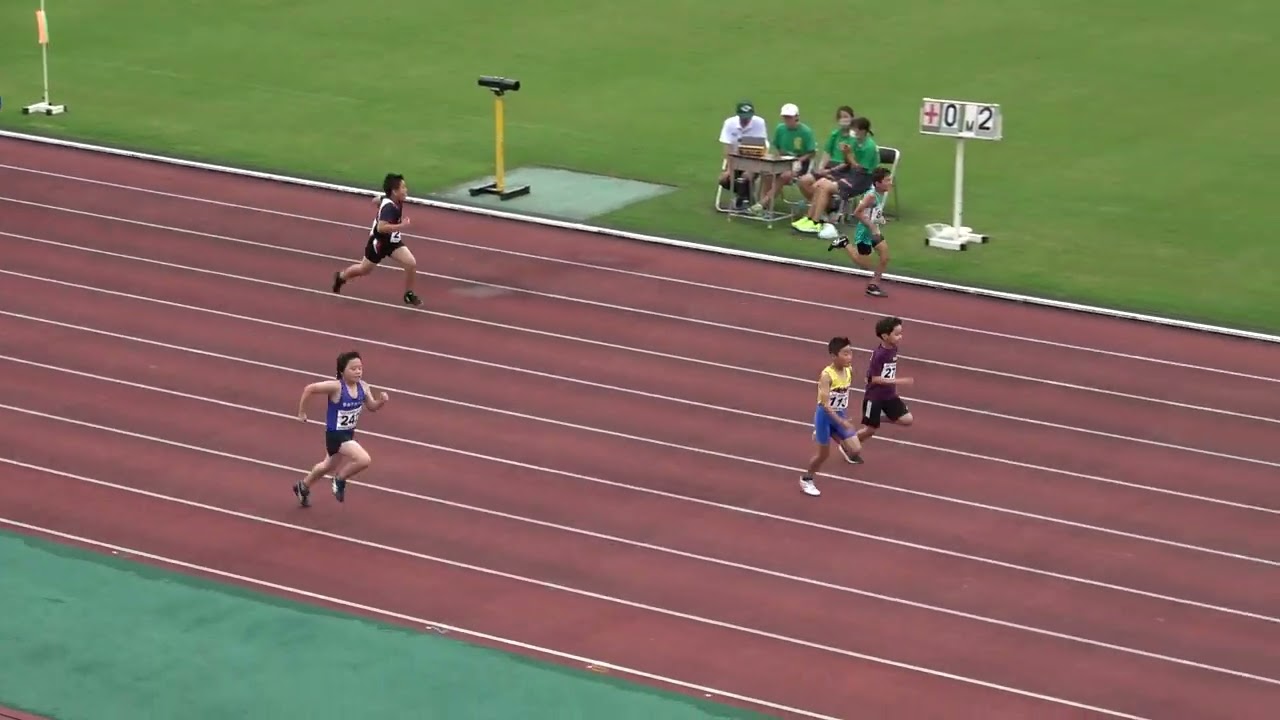 20230625142756宮崎県学童陸上4男100ｍ決5組 海老原 和4(小松台RTC)16"57