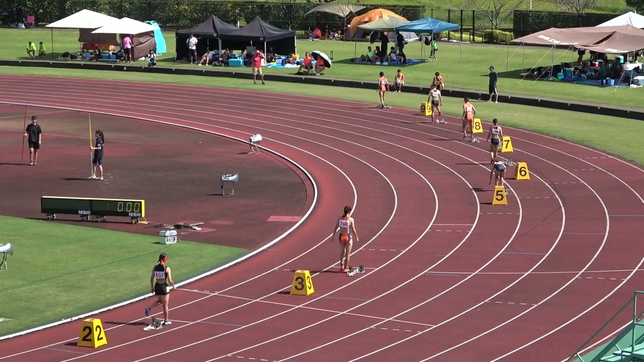 20230915140934宮崎県高校新人大会女400ｍ決勝 内山田 玲2(宮崎商)56"73