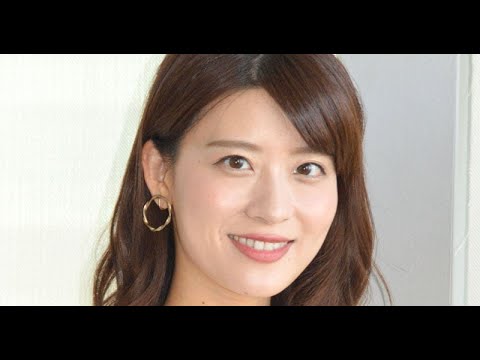 B1- 郡司恭子アナ、胸元チラリなビビッドカラーワンピ着こなす「うっすら谷間が」「バッチリメイクに魅力的なコーデ」