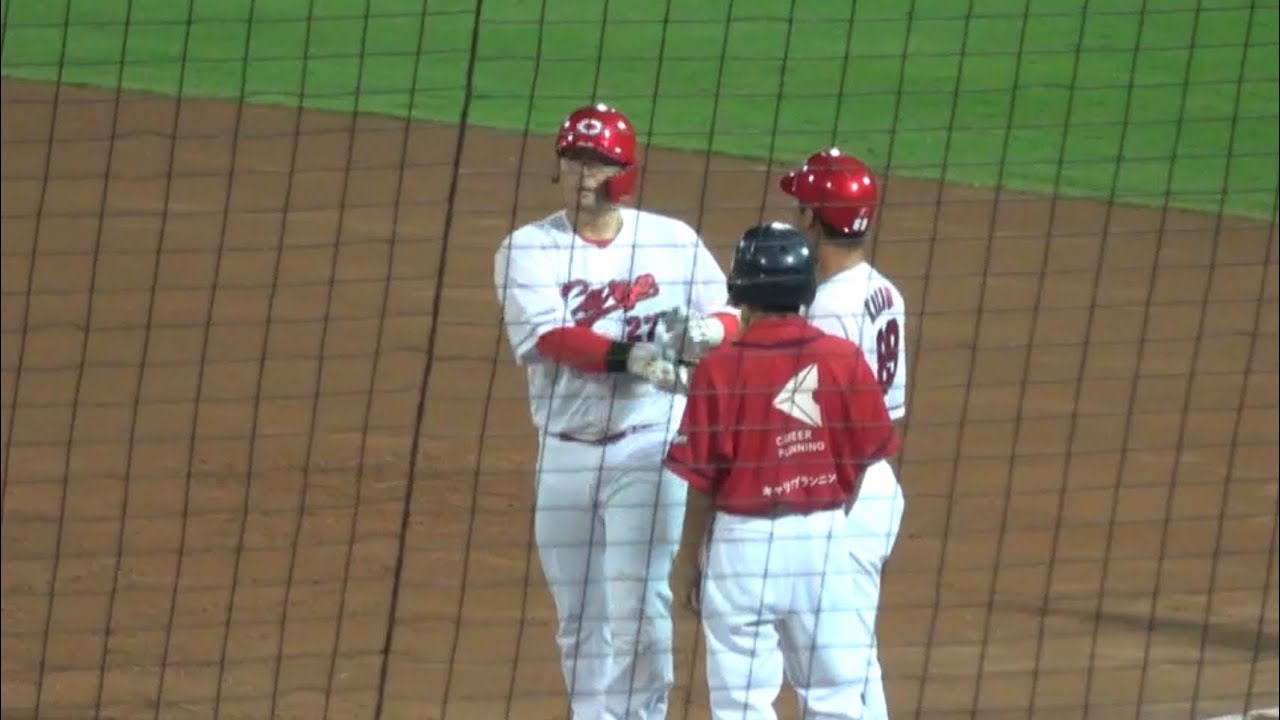 試合を動かすベテランの一振り！會澤翼が放つ先制タイムリーが球場を沸かす！