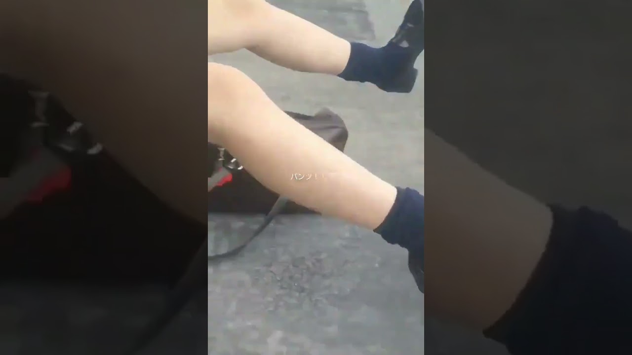 女子高生　ブランコ　サービスちら