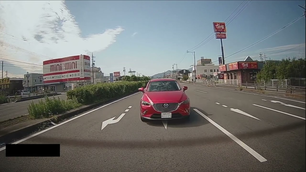 ながら運転は外からでも分かる一部始終