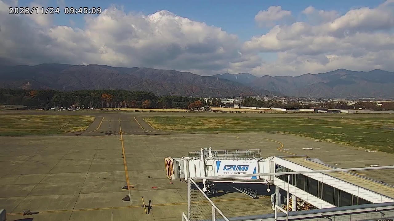 信州まつもと空港滑走路ライブカメラ　Shinshu Matsumoto Airport Runway Live Streaming