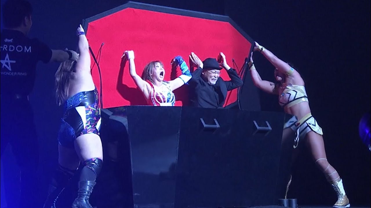 【スターダム】棺桶爆破マッチ！岩谷麻優 vs カラス軍団！-10.29ハロウィンダークナイト-【STARDOM】