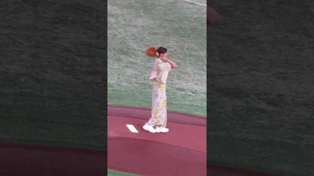 【ズムサタ始球式】鷲見玲奈さんの始球式の姿〜読売ジャイアンツ 対 横浜DeNA2023年7月7日