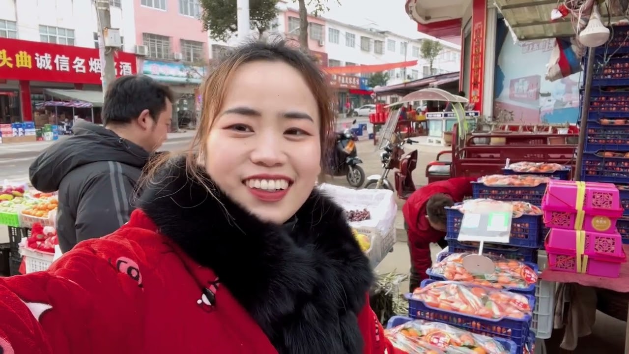 过年大家都忙着走亲戚 王哥水果摊迎来高光 甘蔗礼盒每款都火爆