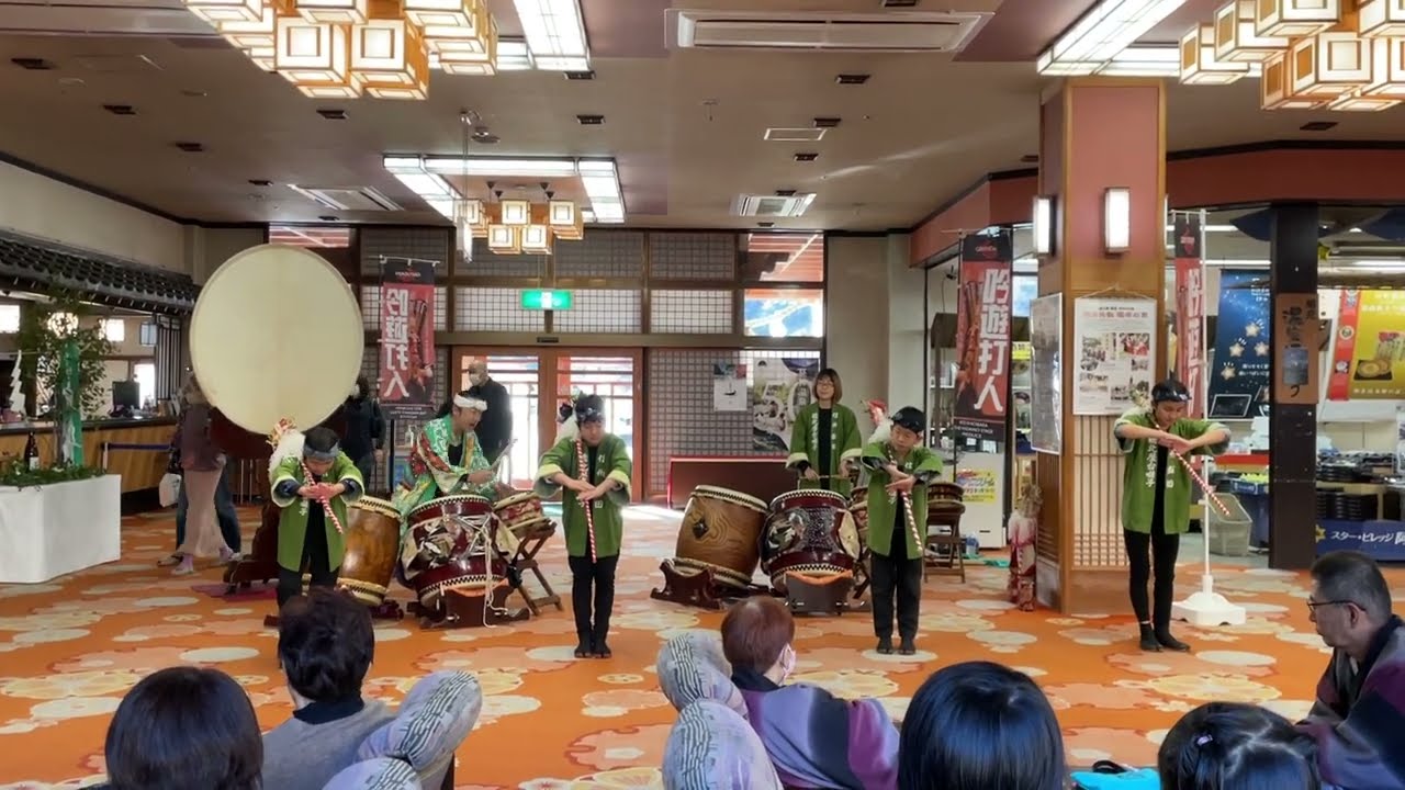 2024 01 01　ホテル阿智川新春初打ち 「吉祥開運長熊手踊り」