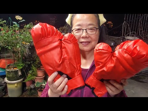 「Amy TV阿美美/」正在直播！ 拳擊手套到貨了