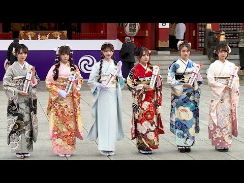 ＡＫＢ48が2024年の「二十歳のつどい」　千葉恵里ら6人は“これからトップに立つ世代”　田口愛佳「顔でトップに！」（記念撮影会／佐藤美波 太田有紀 水島美結 成田香姫奈）