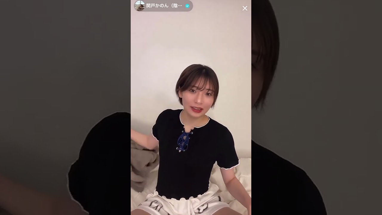 ショーパン?の隙間からチラッ♡