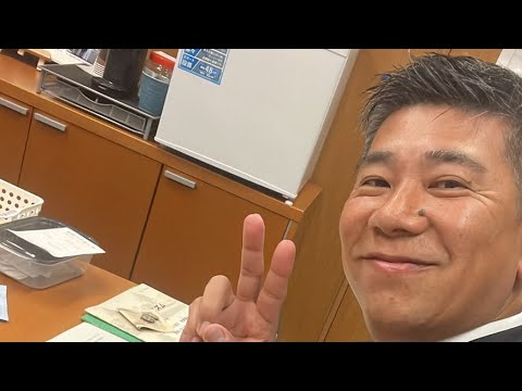 本日19時より銀座BARからコメント拾うよライブ配信。銀座に来れる人きてねっ♩