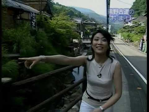 松川浩子アナ　ノースリーブ衣装でロケ