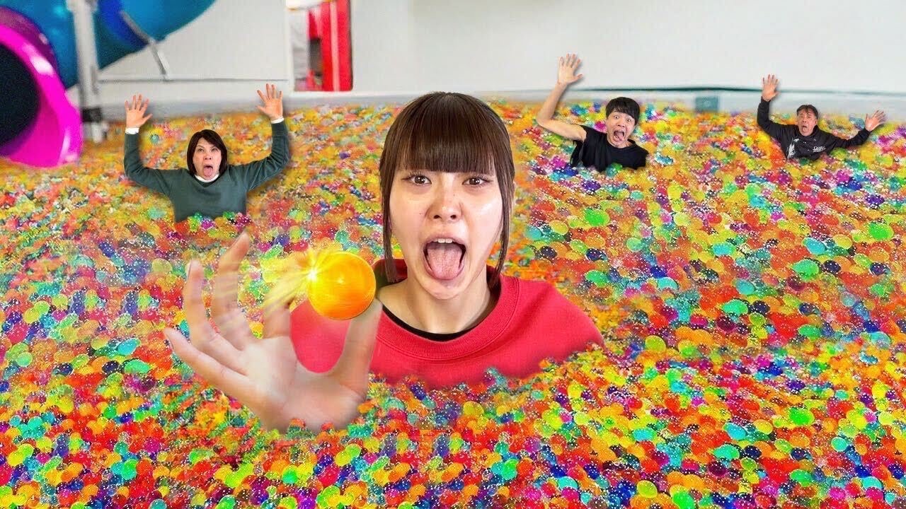 家をぷよぷよボール1,000,000粒で埋め尽くした。妹と家族で金の玉を探す。24時間お風呂