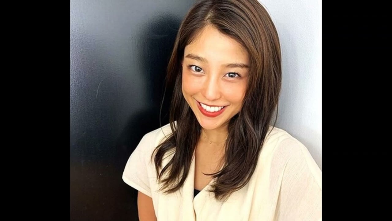 570笑顔の写真集・岡副麻希