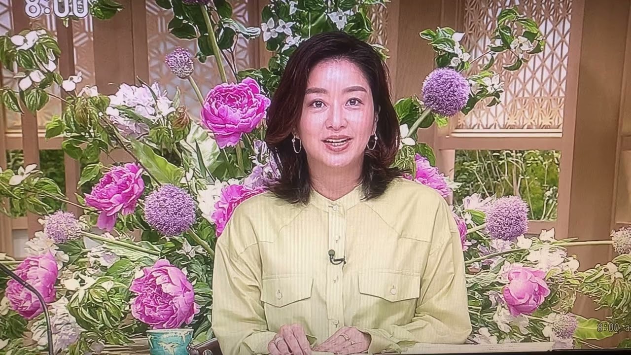 📺TBS サンデーモーニング 5月19日 サンモニ 膳場貴子さん バックのお花🌸も素敵💓