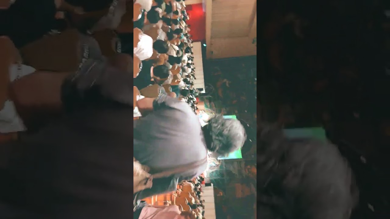 KBS京都のイベントに来ましたよ。楽しみにしておりますよ。ワクワクしますね。歌手の内田あやさんにお逢いできました。笑福亭晃瓶さんと中村薫さんと海平和さんと梶原誠さんです。