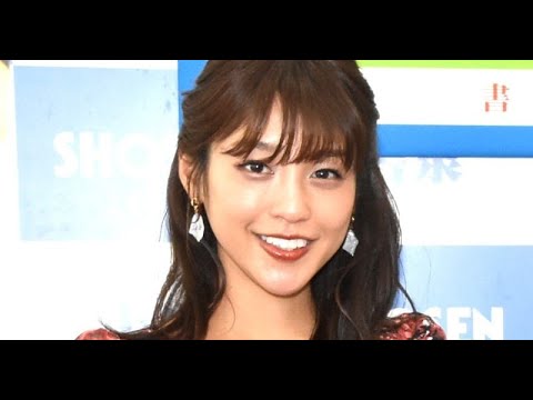 T2- 岡副麻希、夫・蒲生尚弥と長女のお宮参りへ 家族ショット添え「ひょっこり映ってくれた蒲生さん笑」