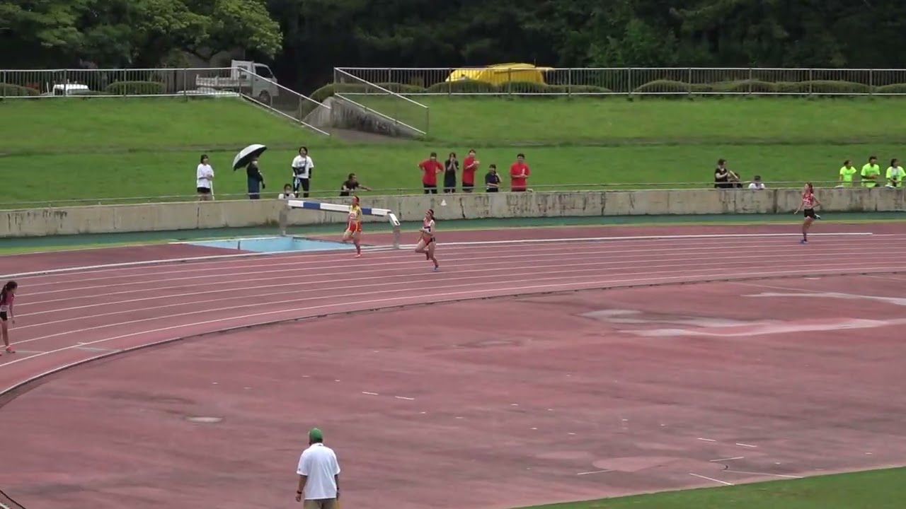 20240713152528宮崎県高校一年生大会女4×100ｍＲ決勝 宮崎商50"12：清水 唯衣(1)・内山田 奏(1)・関谷 友那(1)・赤星 未來(1)