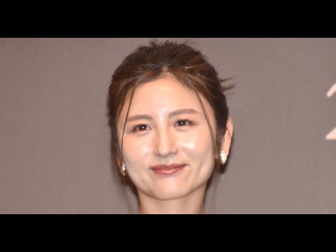 T2- 宇賀なつみ、ナマ脚全開な“超ミニ”夏スタイル「美脚がたまらん!」「シャープなラインが綺麗」