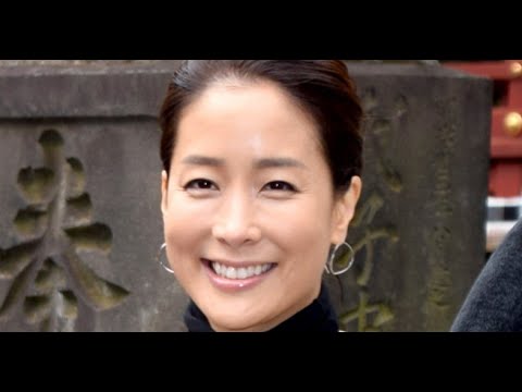 T2- 内田恭子、11歳次男と頬寄せる“親子2ショット”「仕事場に次男くっついてきた」 わが子の夏休み公開